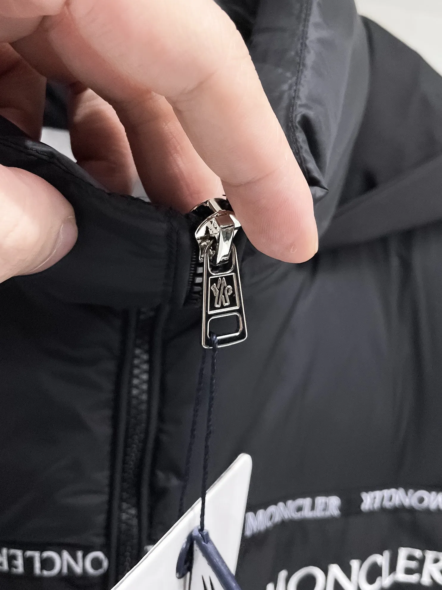 2026 New Arrival 。 Premium ， 90 Classic Logo ， ， ，Lightweight ， ， ！ ， ！ ， ， ， 。 ， ， ， ， ， 。 ！ Same Style Series！Sizes：M-3XL